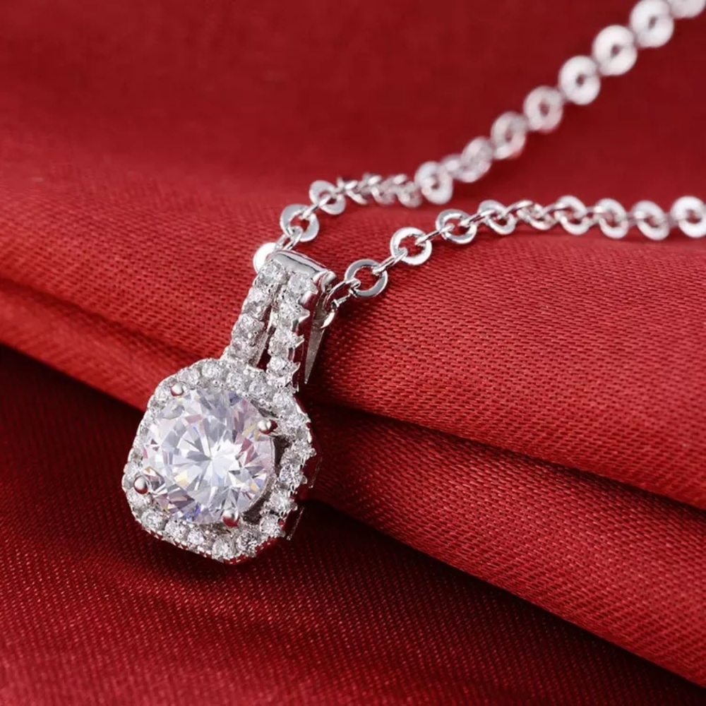 New Pretty Silver Square Cut Diamond Necklace